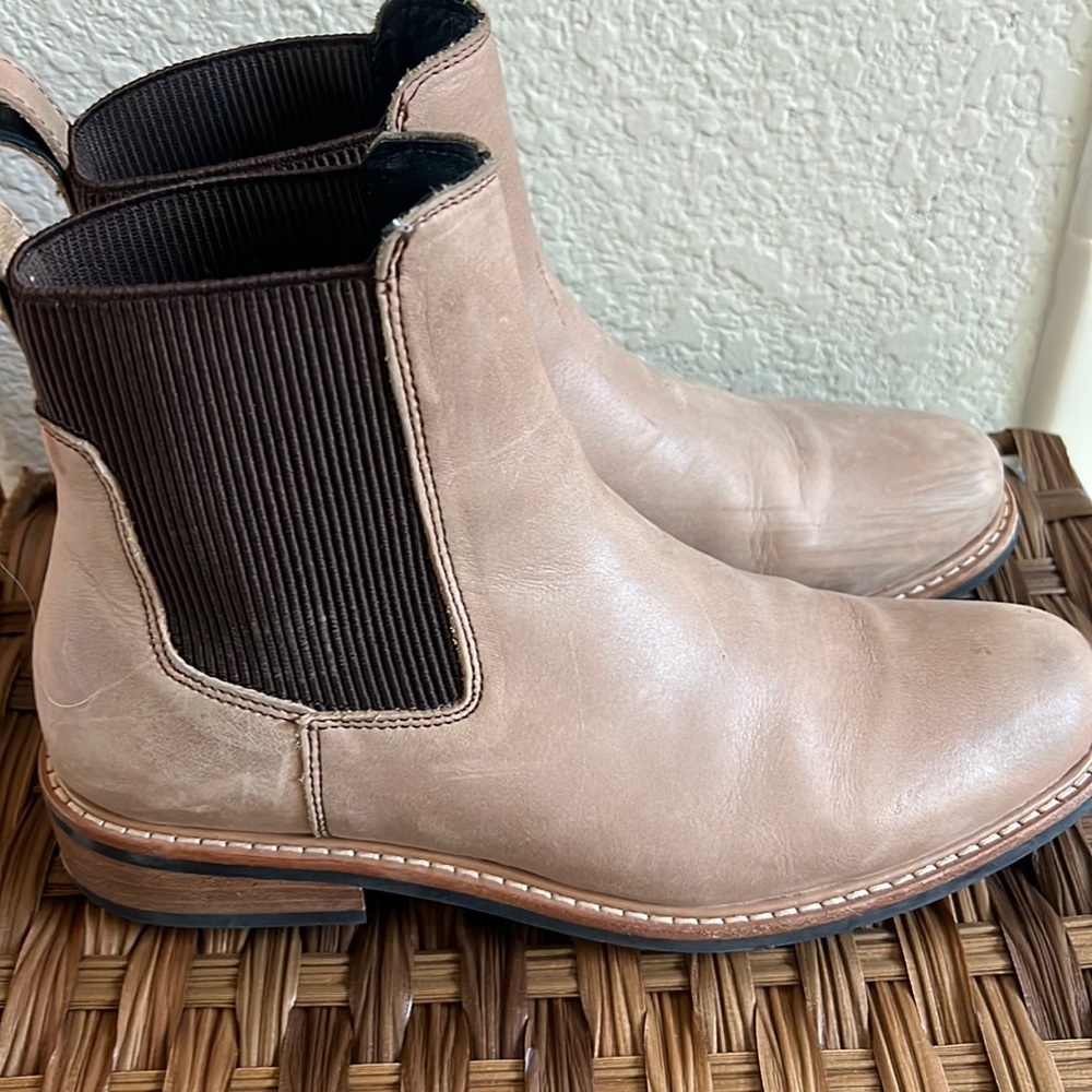 Nisolo Carmen Chelsea Boot, size 9.5 almond color